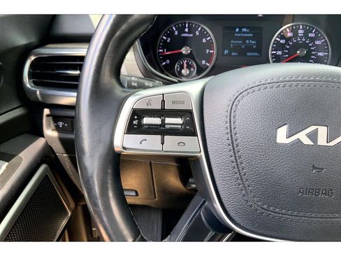 Used 2022 Kia Telluride EX w/ EX Premium Package AWD/4WD image 16