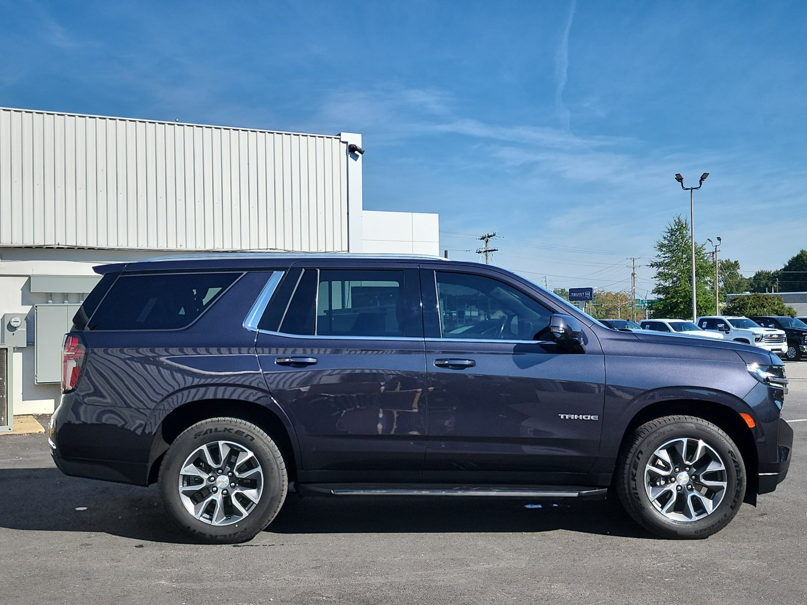 Used 2022 Chevrolet Tahoe LT w/ LT Signature Plus Package AWD/4WD image 6