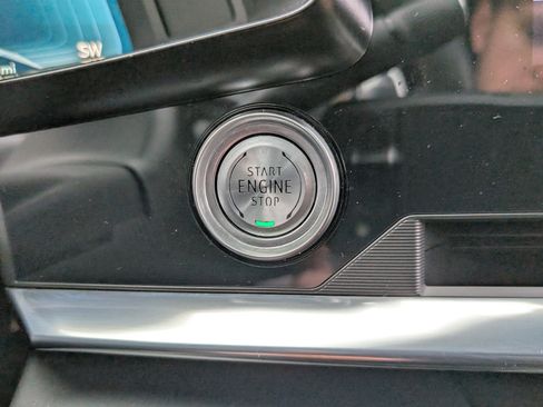 Used 2023 Chevrolet Corvette Stingray Premium Cpe w/ Z51 Performance Package image 28