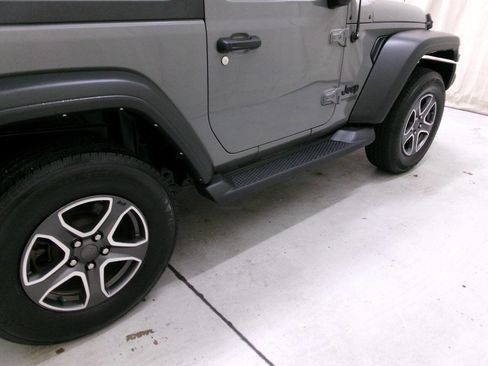 Used 2021 Jeep Wrangler Sport AWD/4WD image 9