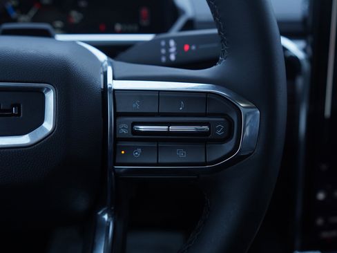 Used 2025 GMC Sierra EV Denali image 19