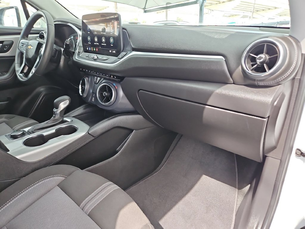 Used 2025 Chevrolet Blazer LT FWD image 30