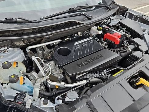 Used 2023 Nissan Rogue SV image 33