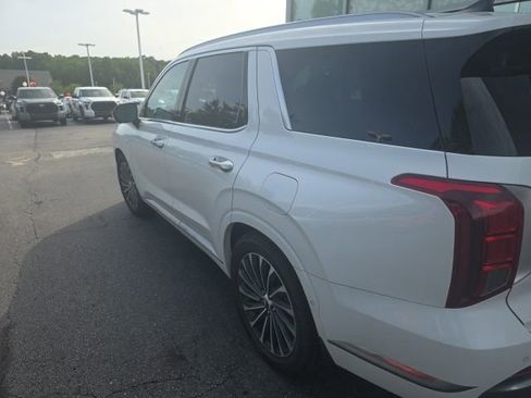 Used 2023 Hyundai Palisade Calligraphy w/ Cargo Package FWD image 17