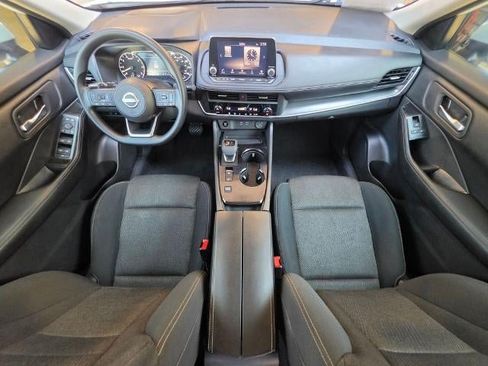 Used 2024 Nissan Rogue SV FWD image 23