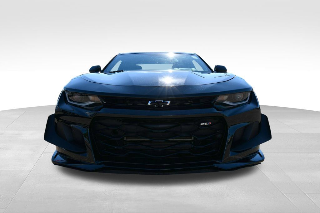 Used 2017 Chevrolet Camaro ZL1 RWD image 7