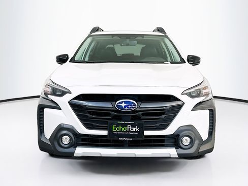 Used 2023 Subaru Outback Limited XT image 2