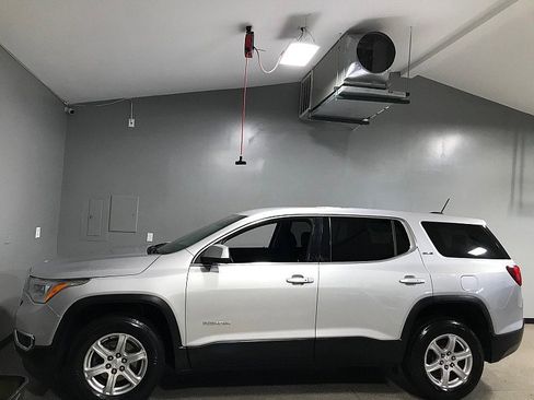 Used 2019 GMC Acadia SLE w/ LPO, Floor Liner Package FWD image 6
