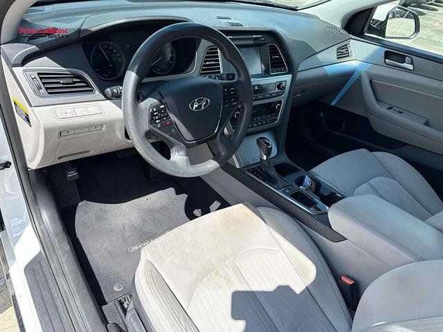 Used 2017 Hyundai Sonata SE FWD image 18