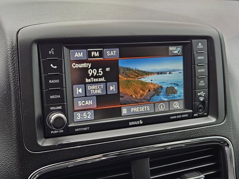 Used 2019 Dodge Grand Caravan SXT image 20