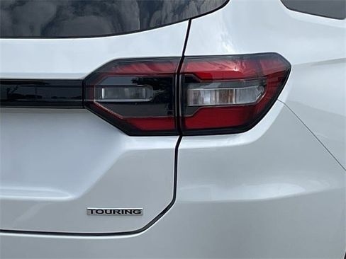 New 2025 Honda Pilot Touring image 7