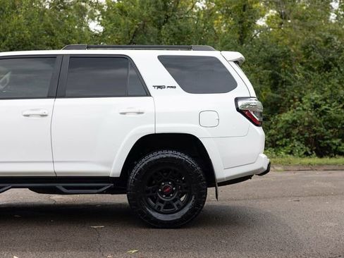 Used 2018 Toyota 4Runner TRD Off-Road Premium image 5