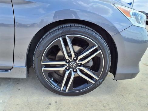 Used 2017 Honda Accord Sport Special Edition image 9