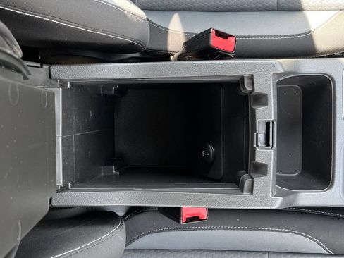 Used 2018 Ford Escape SE FWD image 22