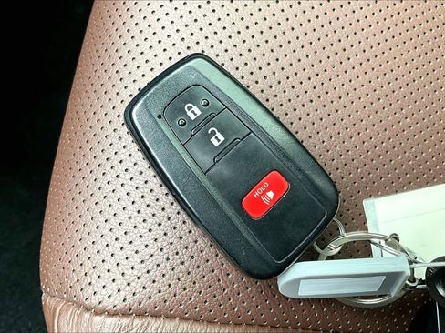 Certified 2022 Toyota 4Runner Limited image 15