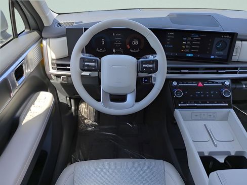 Certified 2025 Hyundai Santa Fe SEL image 15