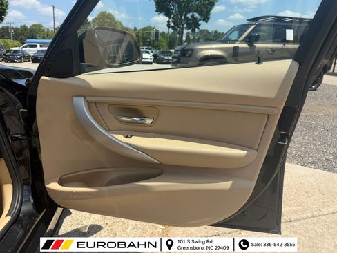 Used 2015 BMW 320i xDrive Sedan AWD/4WD image 23