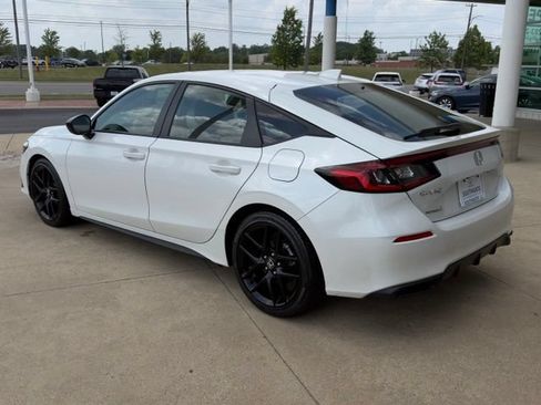 Used 2024 Honda Civic Sport image 3