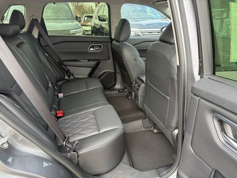 New 2026 Nissan Rogue Platinum image 19