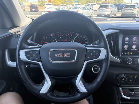 Used 2024 GMC Terrain SLT FWD image 21