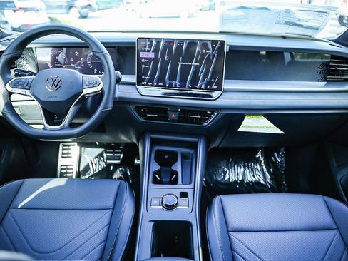 New 2026 Volkswagen Tiguan SE R-Line image 28