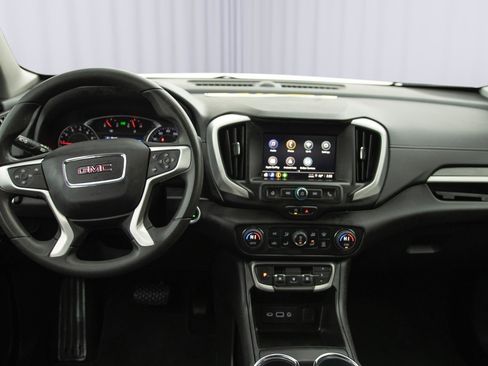 Used 2023 GMC Terrain SLE w/ Driver Convenience Package image 3
