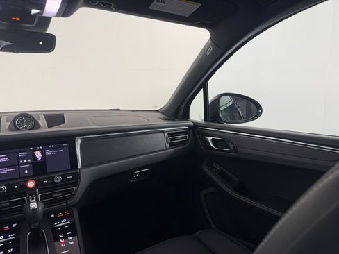 New 2026 Porsche Macan GTS AWD/4WD image 18