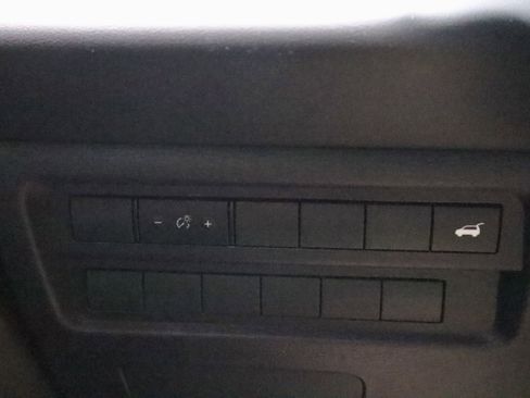 New 2025 Mitsubishi Outlander SE image 30