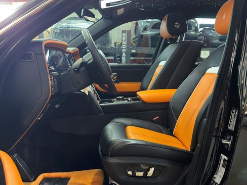 Used 2025 Rolls-Royce Cullinan image 14