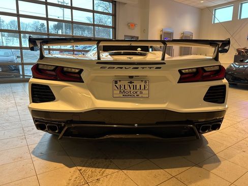 Used 2025 Chevrolet Corvette Stingray Premium Conv w/ Z51 Performance Package image 4