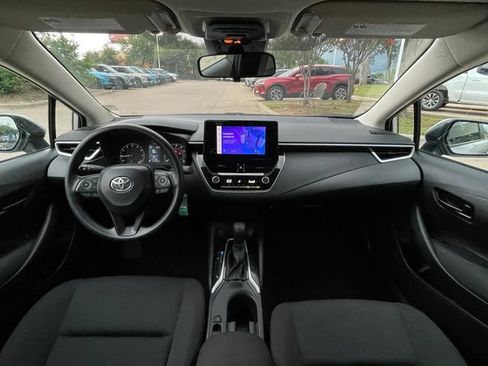 Used 2024 Toyota Corolla LE FWD image 11