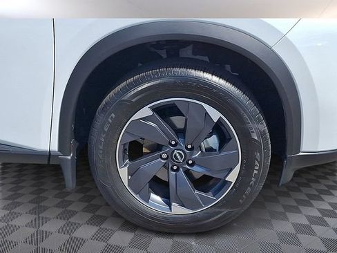 Certified 2026 Nissan Rogue SV FWD image 10