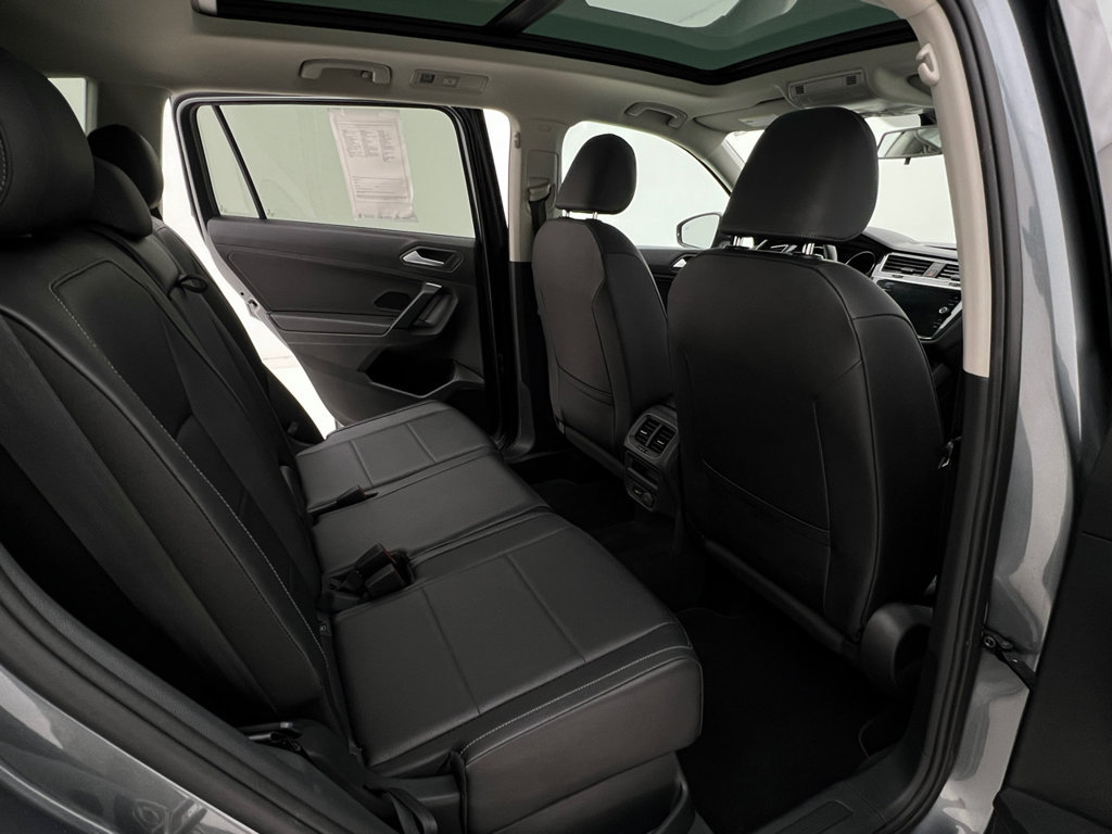 Used 2019 Volkswagen Tiguan SE AWD/4WD image 14