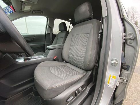 Used 2021 Chevrolet Equinox LT image 18