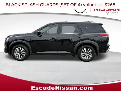 Used 2025 Nissan Pathfinder SL image 6