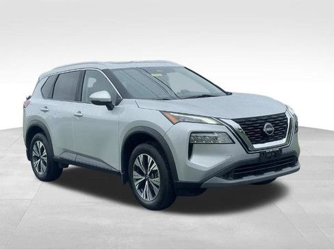 Certified 2023 Nissan Rogue SV image 3