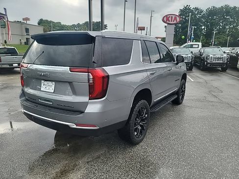 Used 2025 GMC Yukon Elevation AWD/4WD image 7