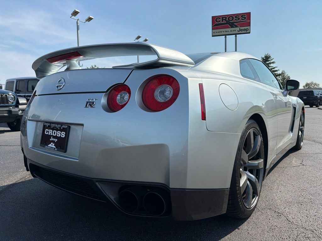 Used 2009 Nissan GT-R Premium AWD/4WD image 46