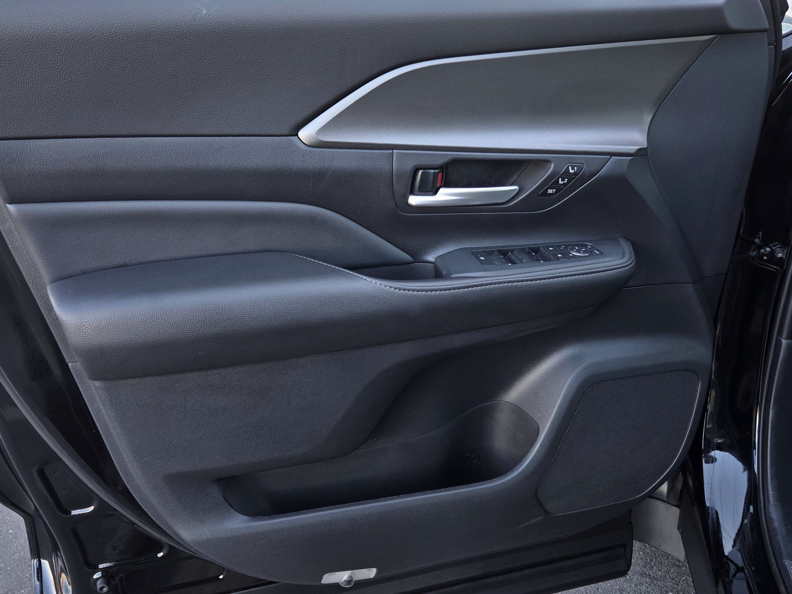 Certified 2025 Toyota Grand Highlander AWD Hybrid image 9
