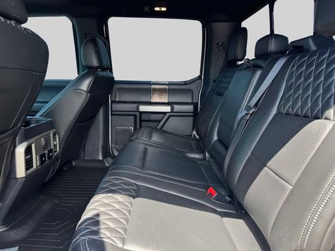 Used 2022 Ford F250 Lariat w/ Black Appearance Package AWD/4WD image 11