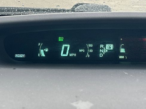 Used 2015 Toyota Prius Three image 38