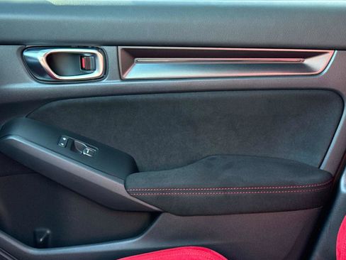 Certified 2023 Honda Civic Type R image 21