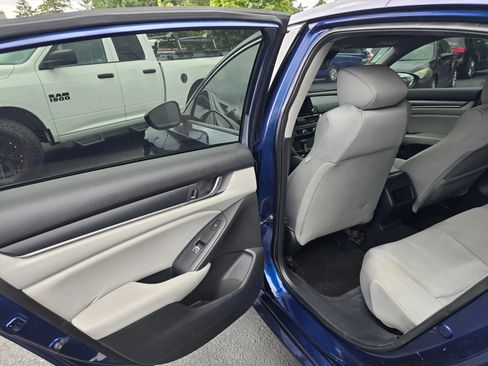 Used 2018 Honda Accord LX image 15