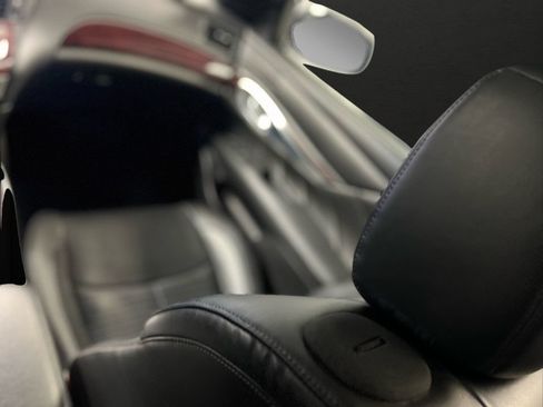 Used 2018 INFINITI Q70 Luxe w/ Sport Package AWD/4WD image 20