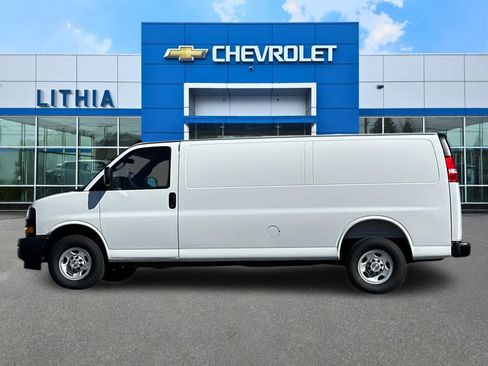 Used 2025 Chevrolet Express 2500 Extended w/ Driver Convenience Package RWD image 5