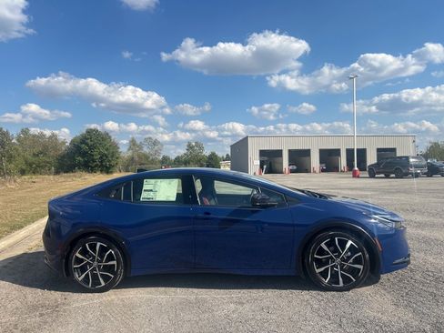 New 2026 Toyota Prius Plug-In Hybrid image 4