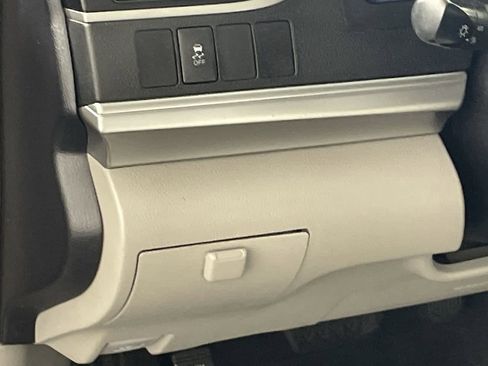 Used 2014 Toyota Camry LE image 13