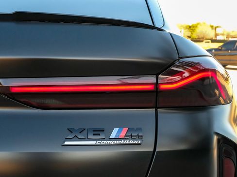 Used 2021 BMW X6 M w/ Competition Package image 55