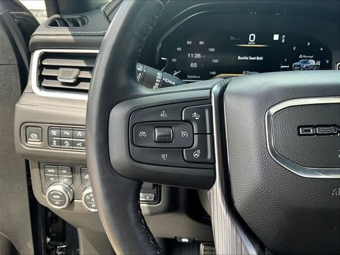 Used 2023 GMC Yukon Denali Ultimate AWD/4WD image 13