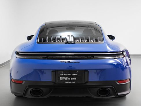 Used 2025 Porsche 911 Carrera w/ Premium Package image 11